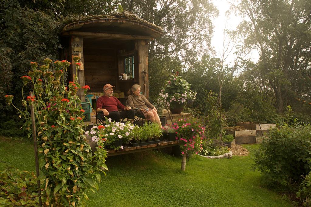 Brigitte'S Bavarian Bed Und Breakfast Millers Landing Exteriör bild