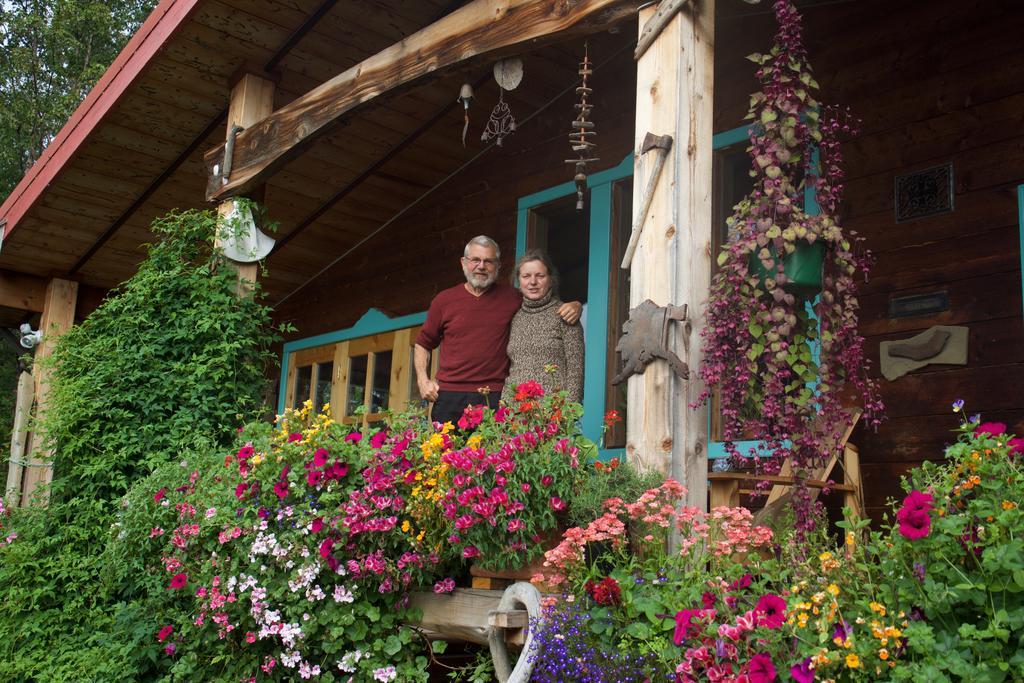 Brigitte'S Bavarian Bed Und Breakfast Millers Landing Exteriör bild