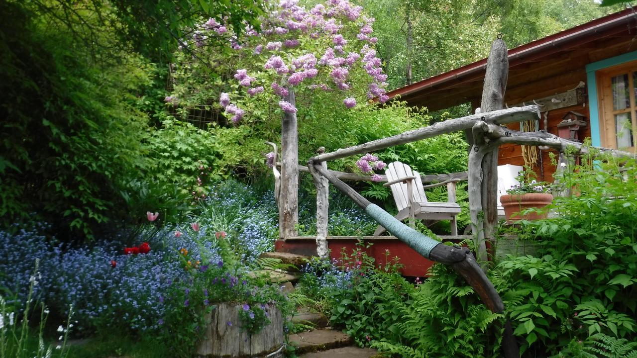Brigitte'S Bavarian Bed Und Breakfast Millers Landing Exteriör bild